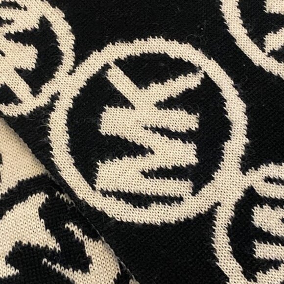 Michael Kors Branded Wool mix scarf. Long tassels - Picture 5 of 7